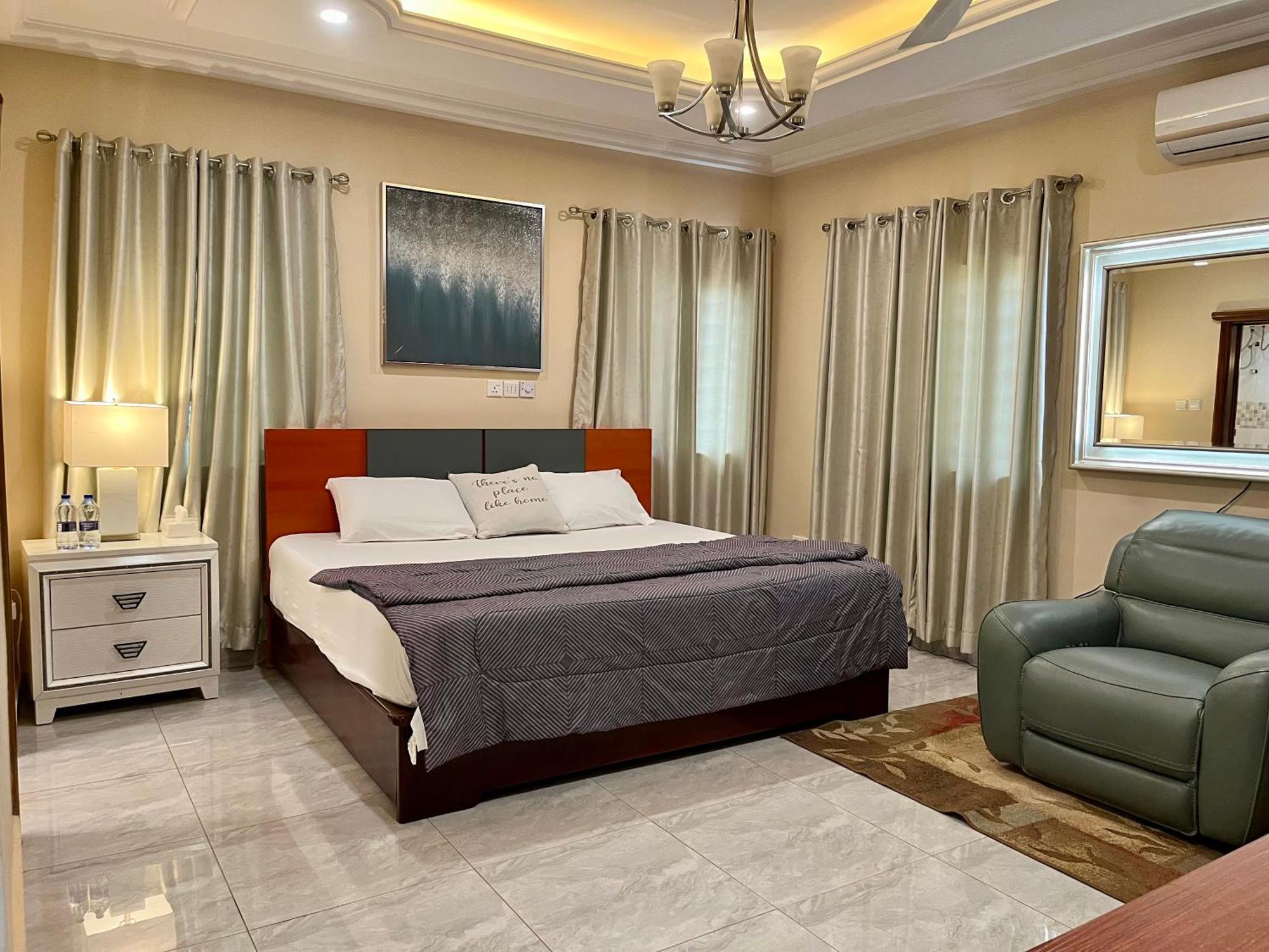 Seyramz Palace - Free Airport Pick Up - High Speed Starlink Wifi - Car Rental Tamale Exteriér fotografie